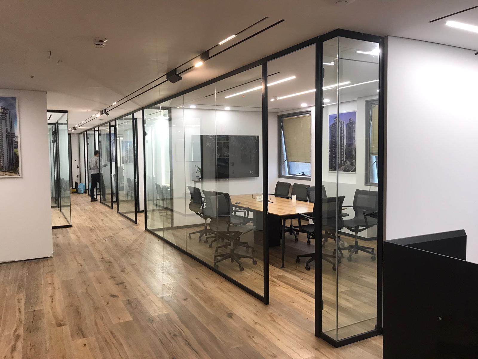 עבודת זכוכית 07