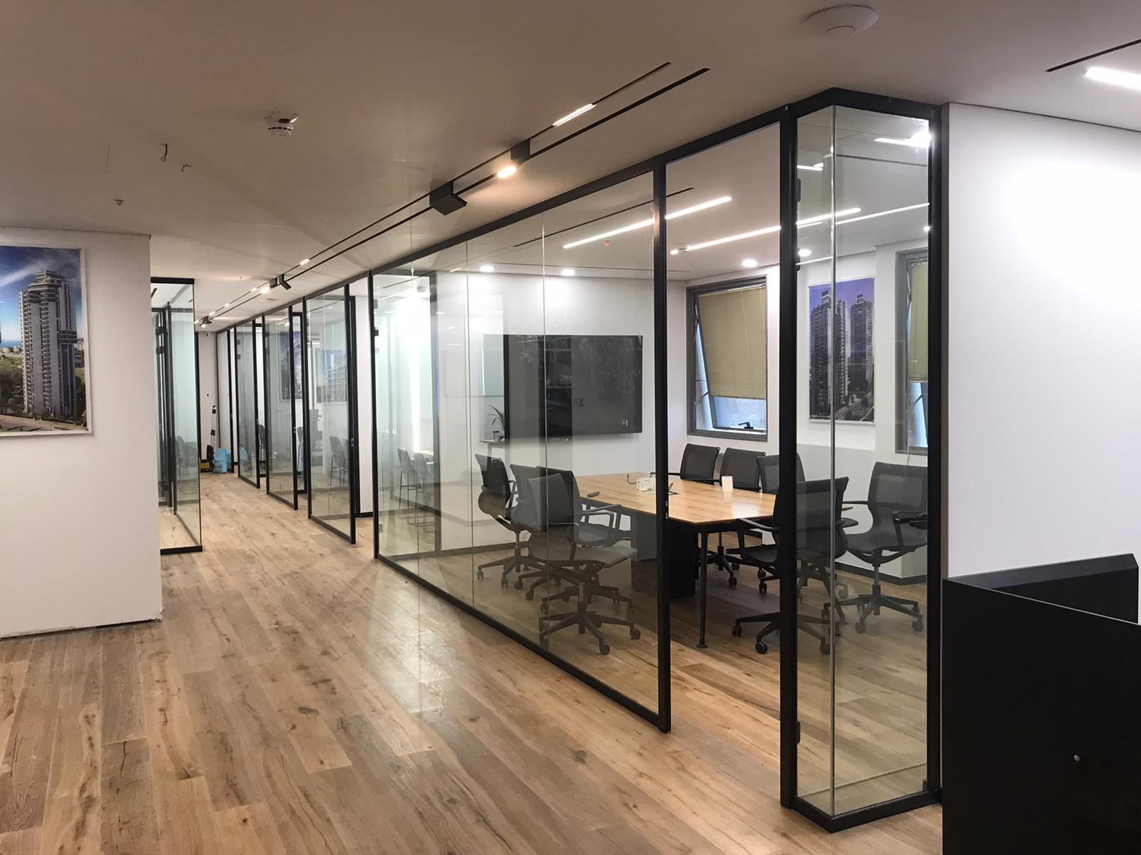 עבודת זכוכית 01